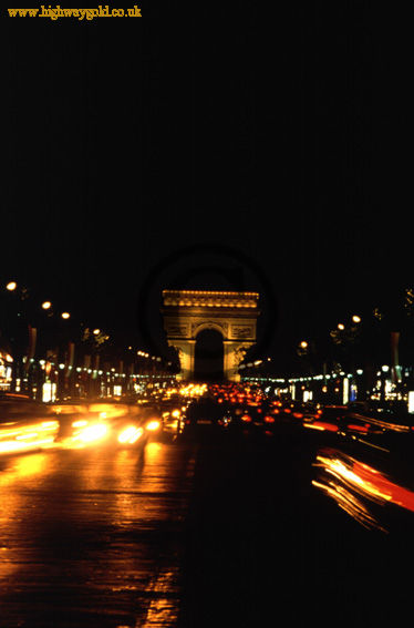 Arc du Triomphe in the background