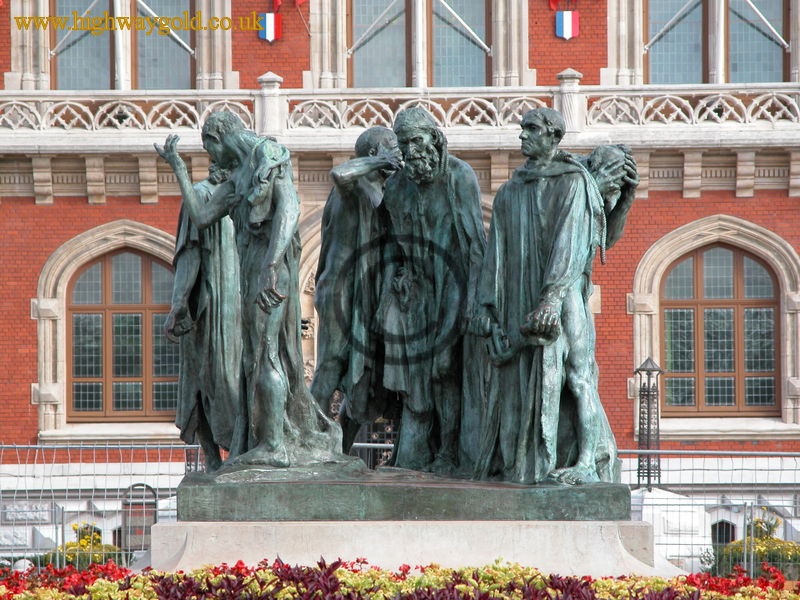 Monument in front of the Town Hall