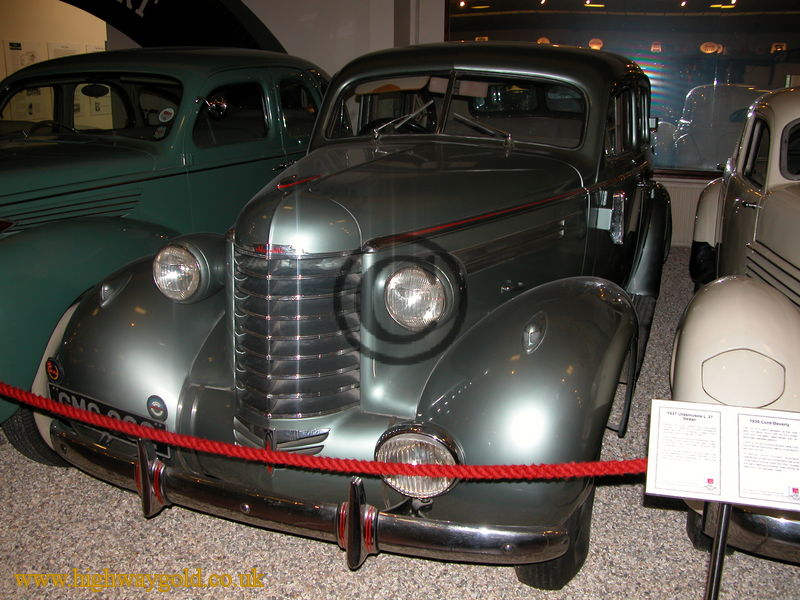 1937 Oldsmobile L-37 Sedan