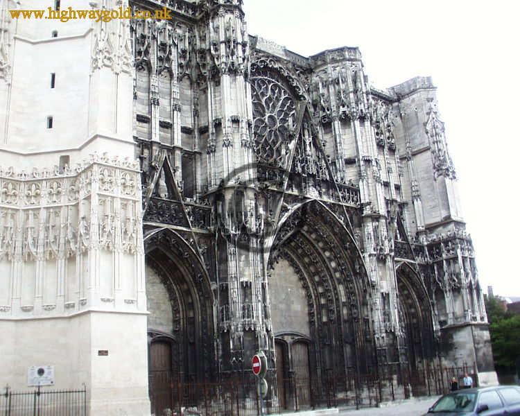 Cathedrale St Pierre et St Paul