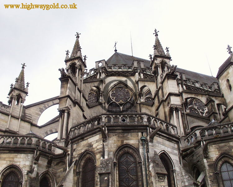 Cathedrale St Pierre et St Paul