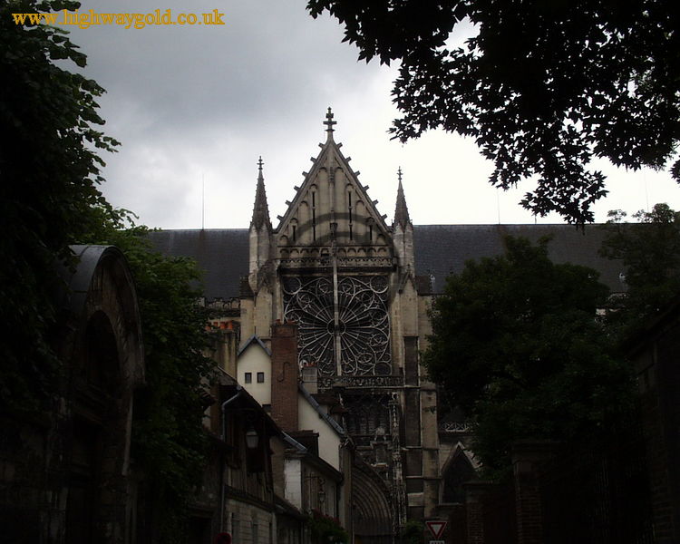 Cathedrale St Pierre et St Paul