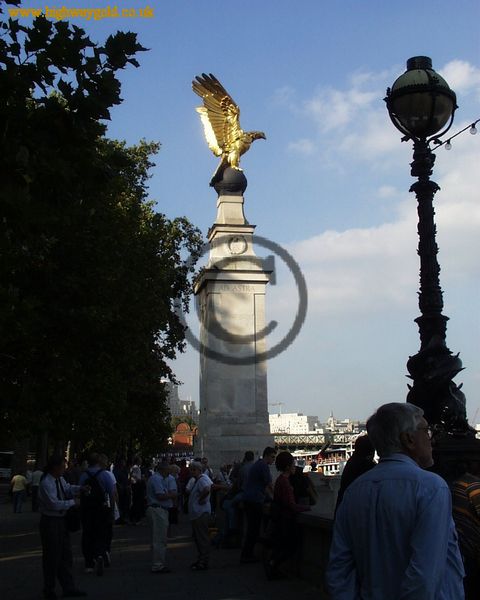 Crowds viewing the raising of the wheel