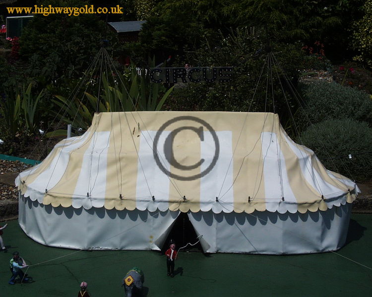 Curcus Tent